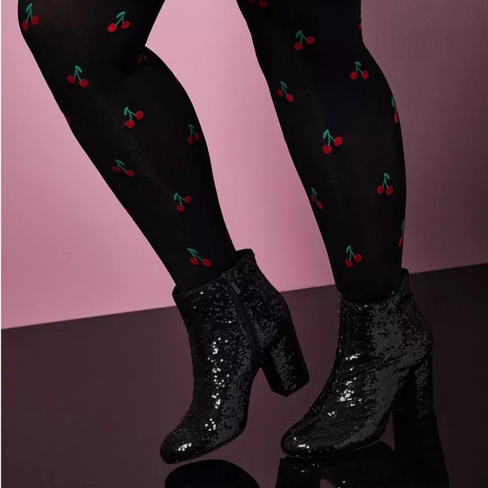 Betsy Johnson sequin booties size 10 WW